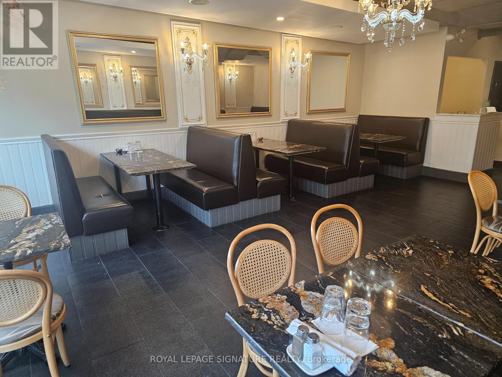 2432 Bloor Street W, Toronto, Ontario  M6S 1P9 - Photo 8 - W12438047