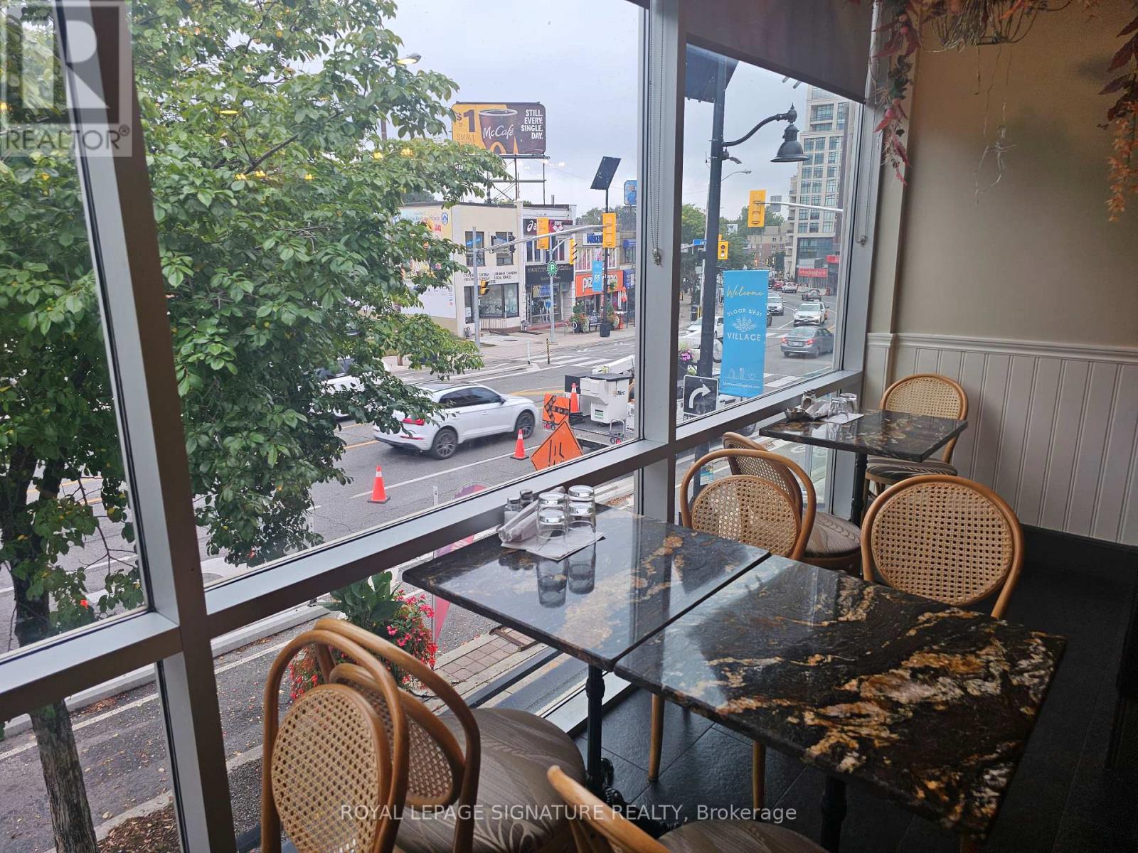 2432 Bloor Street W, Toronto, Ontario  M6S 1P9 - Photo 9 - W12438047