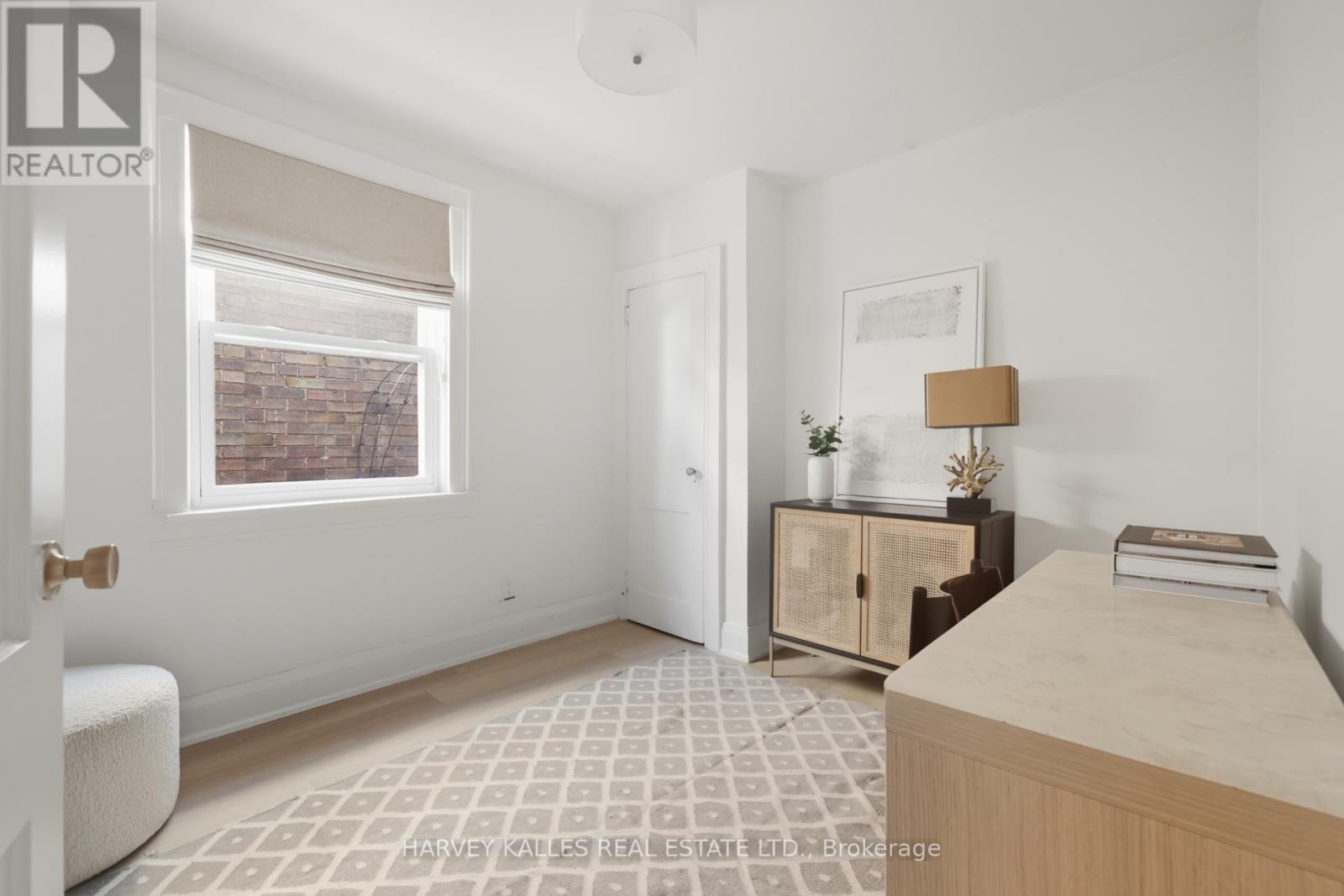 266 Mcroberts Avenue, Toronto, Ontario  M6E 4P6 - Photo 17 - W12438054