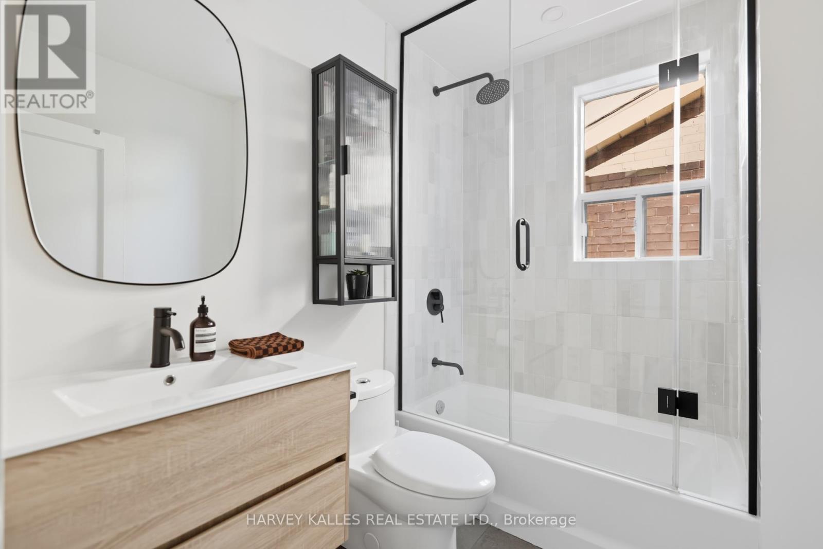 266 Mcroberts Avenue, Toronto, Ontario  M6E 4P6 - Photo 23 - W12438054
