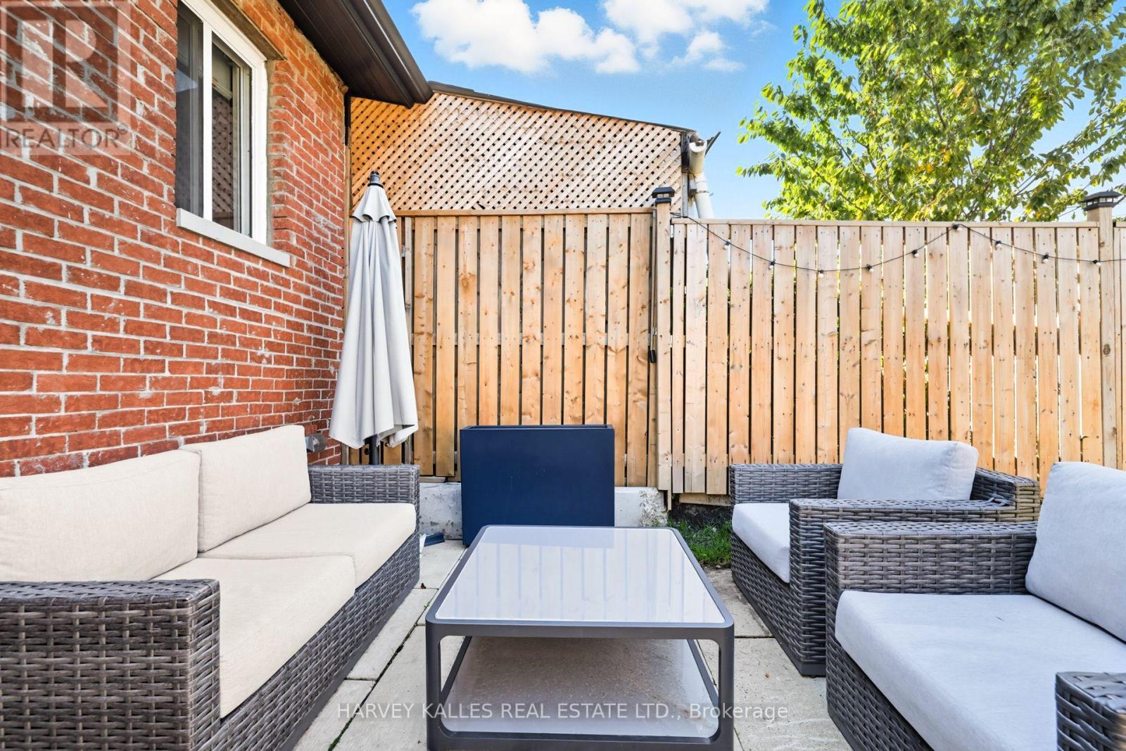 266 Mcroberts Avenue, Toronto, Ontario  M6E 4P6 - Photo 29 - W12438054
