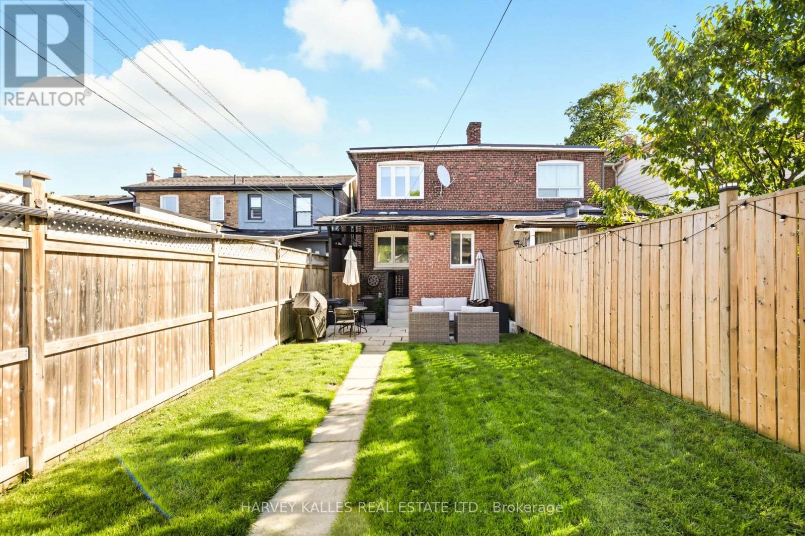 266 Mcroberts Avenue, Toronto, Ontario  M6E 4P6 - Photo 30 - W12438054
