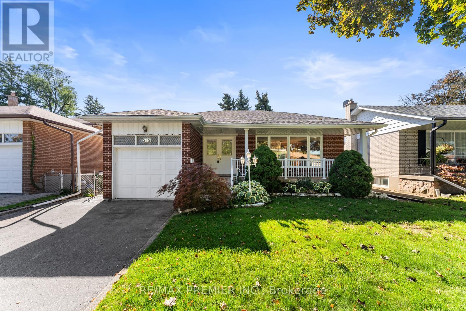 219 La Rose Avenue, Toronto, Ontario  M9P 1B6 - Photo 1 - W12438089