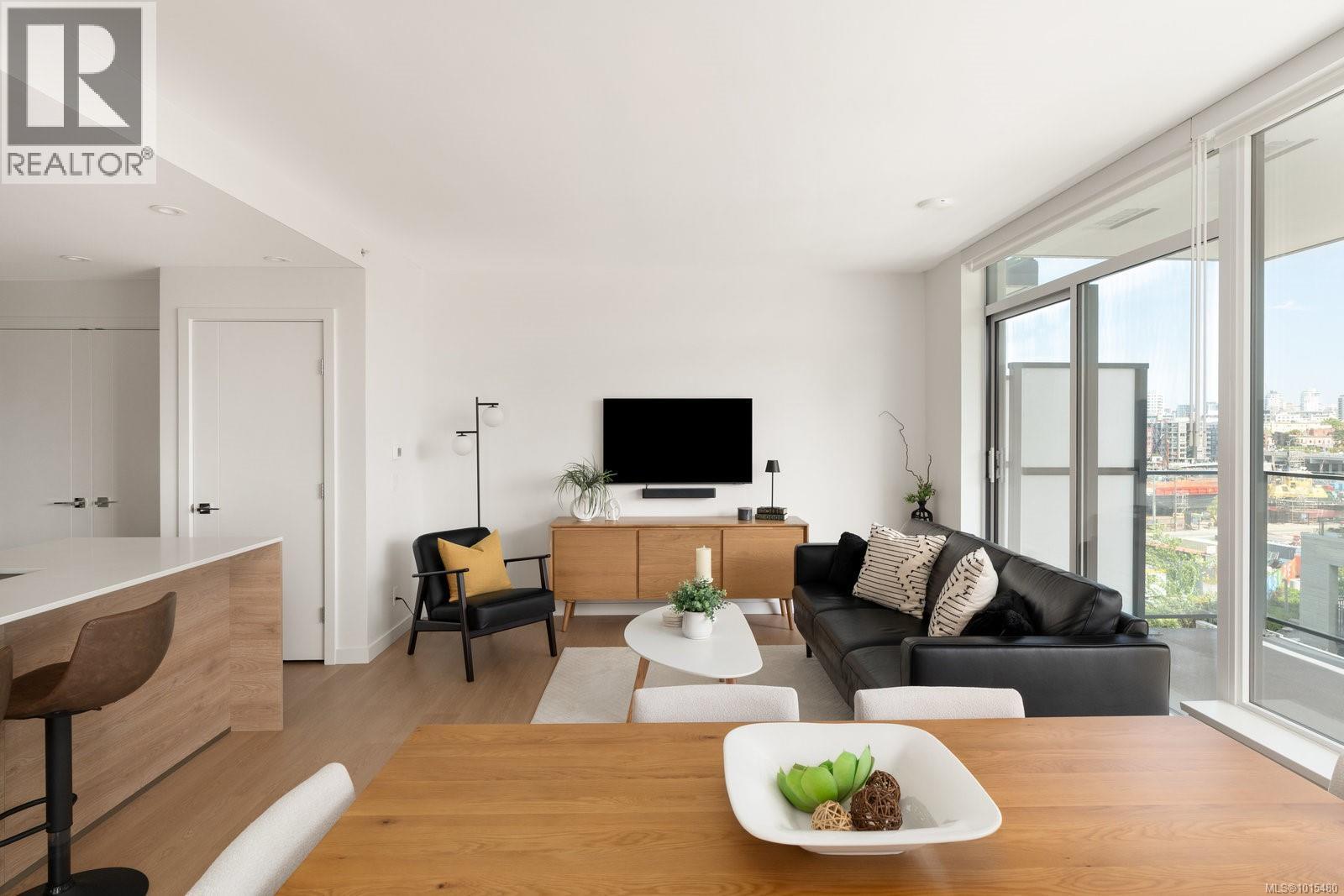 402 363 Tyee Rd, Victoria, British Columbia