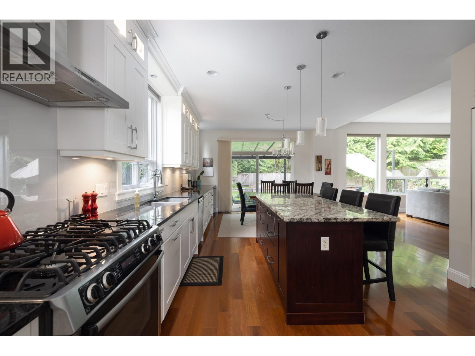 118 Chestnut Court, Port Moody, British Columbia  V3H 5G4 - Photo 12 - R3054011