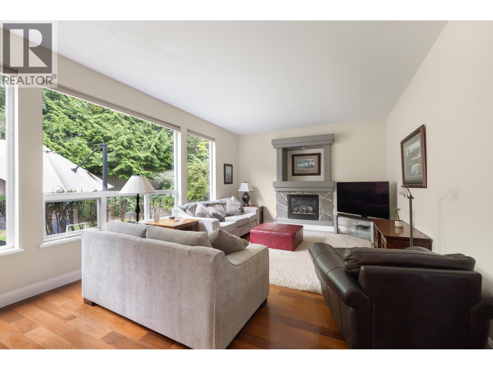 118 Chestnut Court, Port Moody, British Columbia  V3H 5G4 - Photo 2 - R3054011