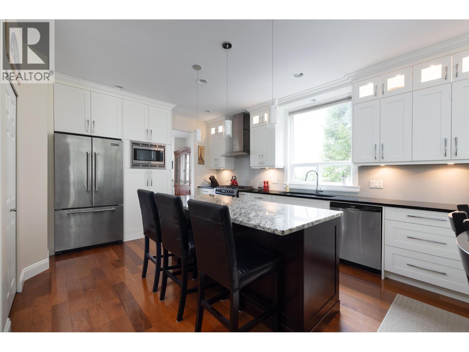 118 Chestnut Court, Port Moody, British Columbia  V3H 5G4 - Photo 9 - R3054011