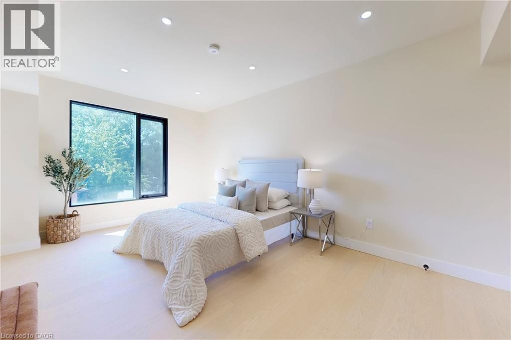 28 Dunsmore Gardens, Toronto, Ontario  M3H 3M2 - Photo 25 - 40775451