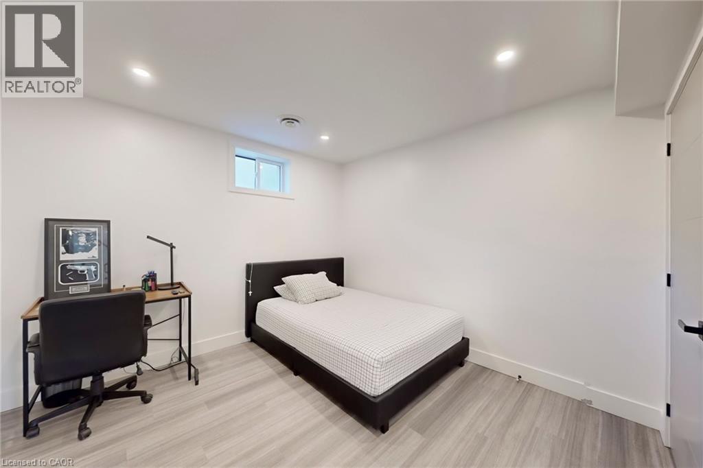 28 Dunsmore Gardens, Toronto, Ontario  M3H 3M2 - Photo 42 - 40775451