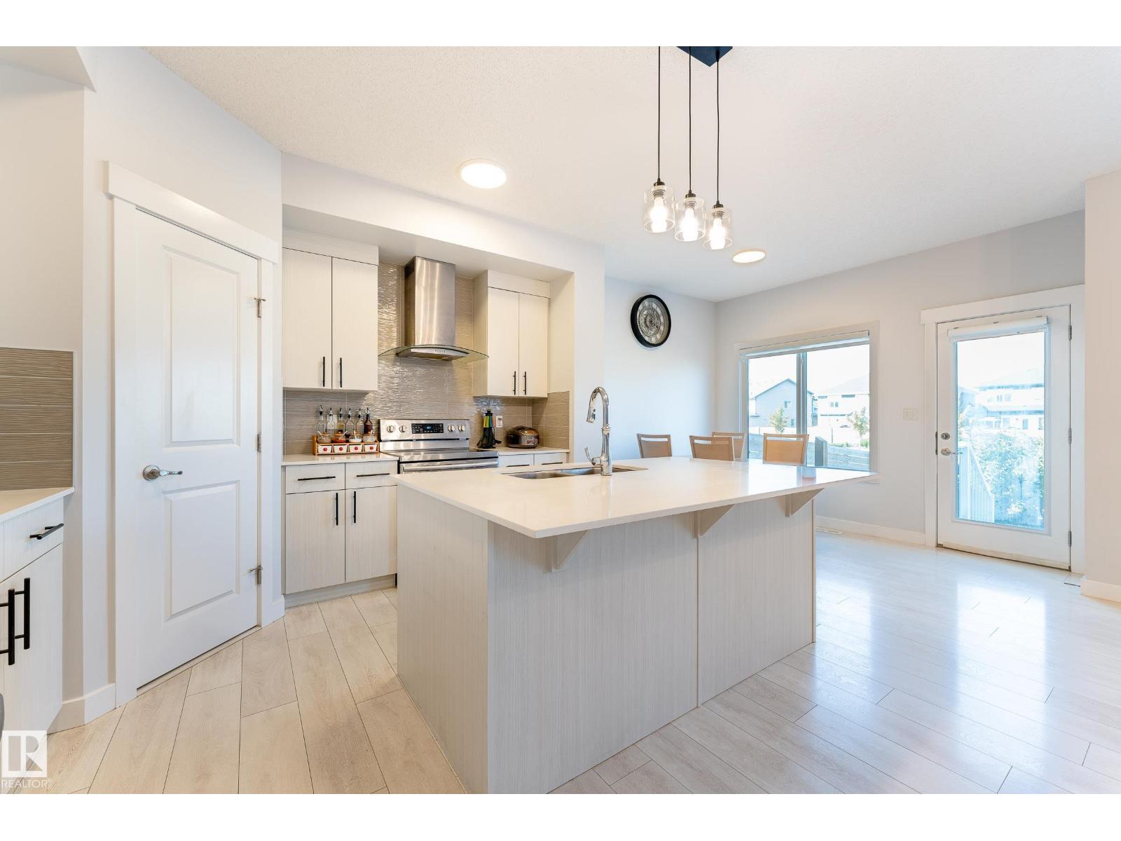 2402 Kelly Circle Sw, Edmonton, Alberta  T6W 4G3 - Photo 8 - E4460271