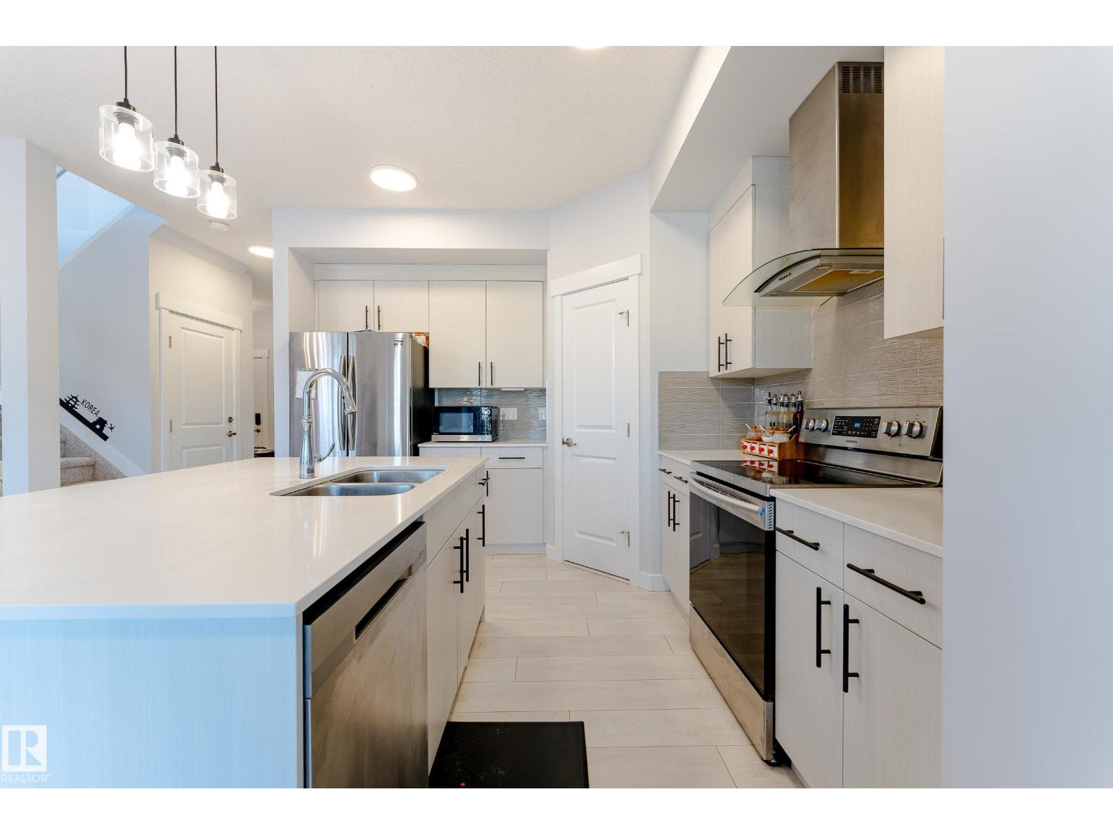 2402 Kelly Circle Sw, Edmonton, Alberta  T6W 4G3 - Photo 7 - E4460271