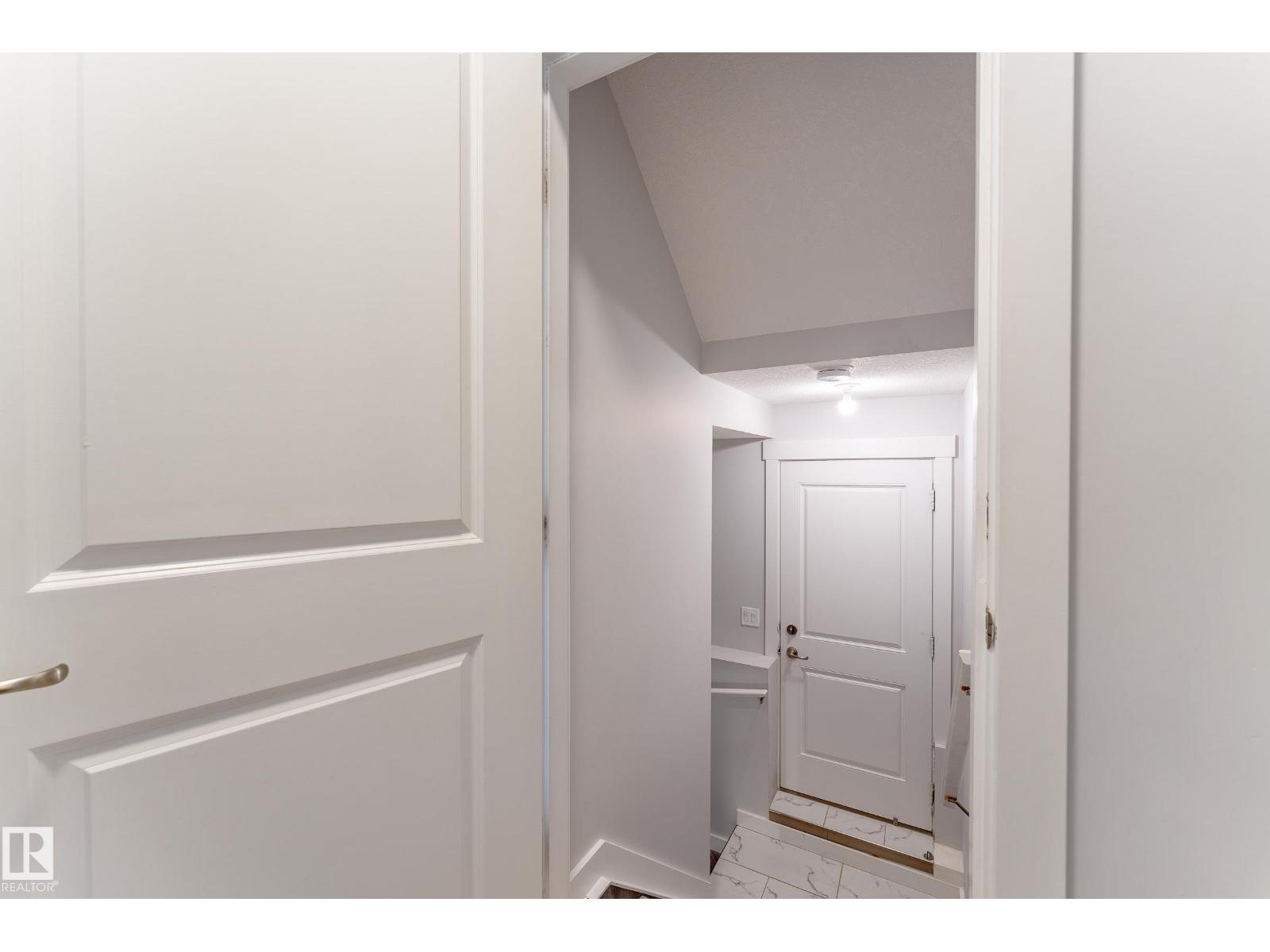 2402 Kelly Circle Sw, Edmonton, Alberta  T6W 4G3 - Photo 29 - E4460271