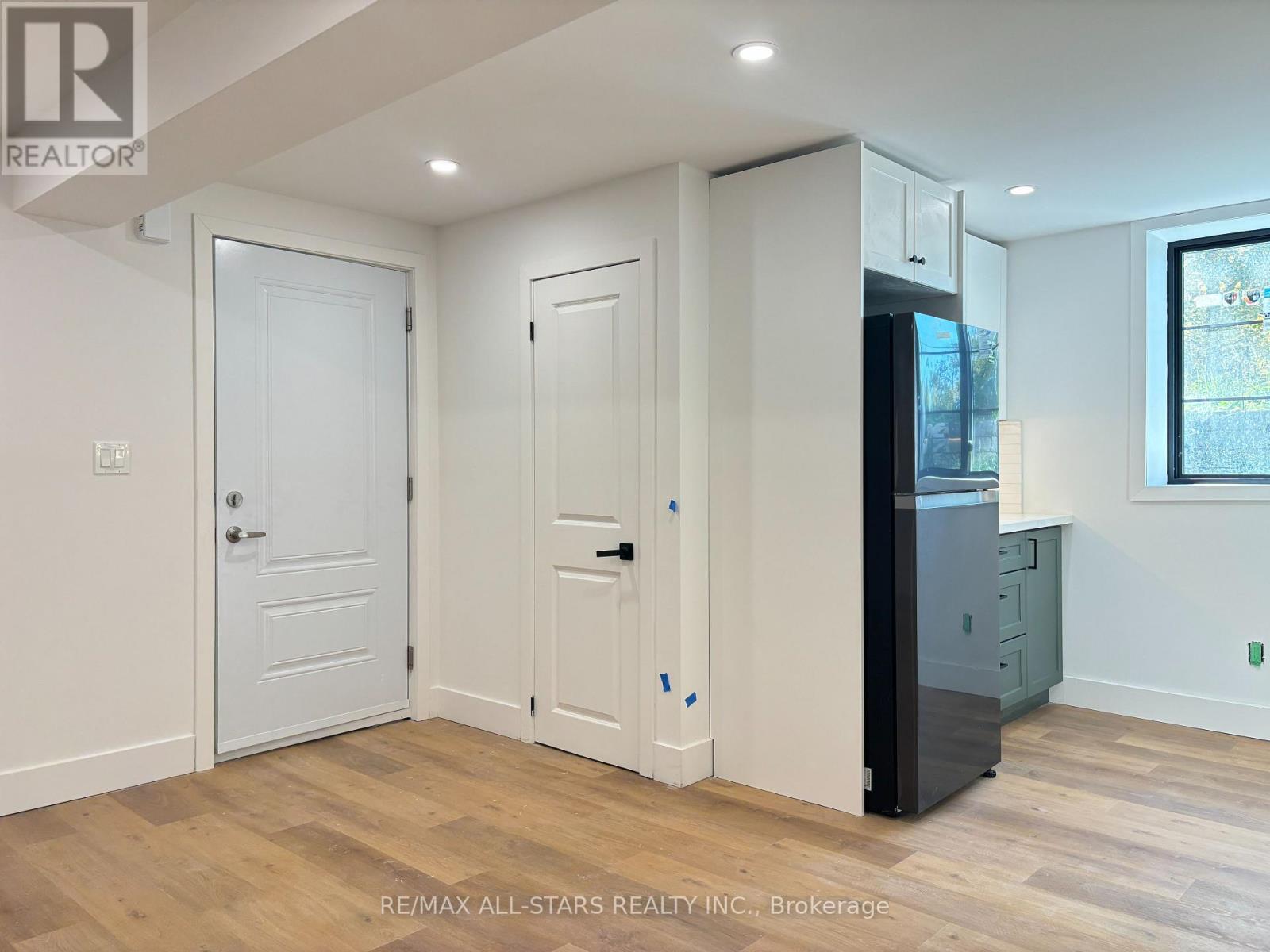 A - 1678 Metro Road, Georgina, Ontario  L0E 1S0 - Photo 6 - N12433734