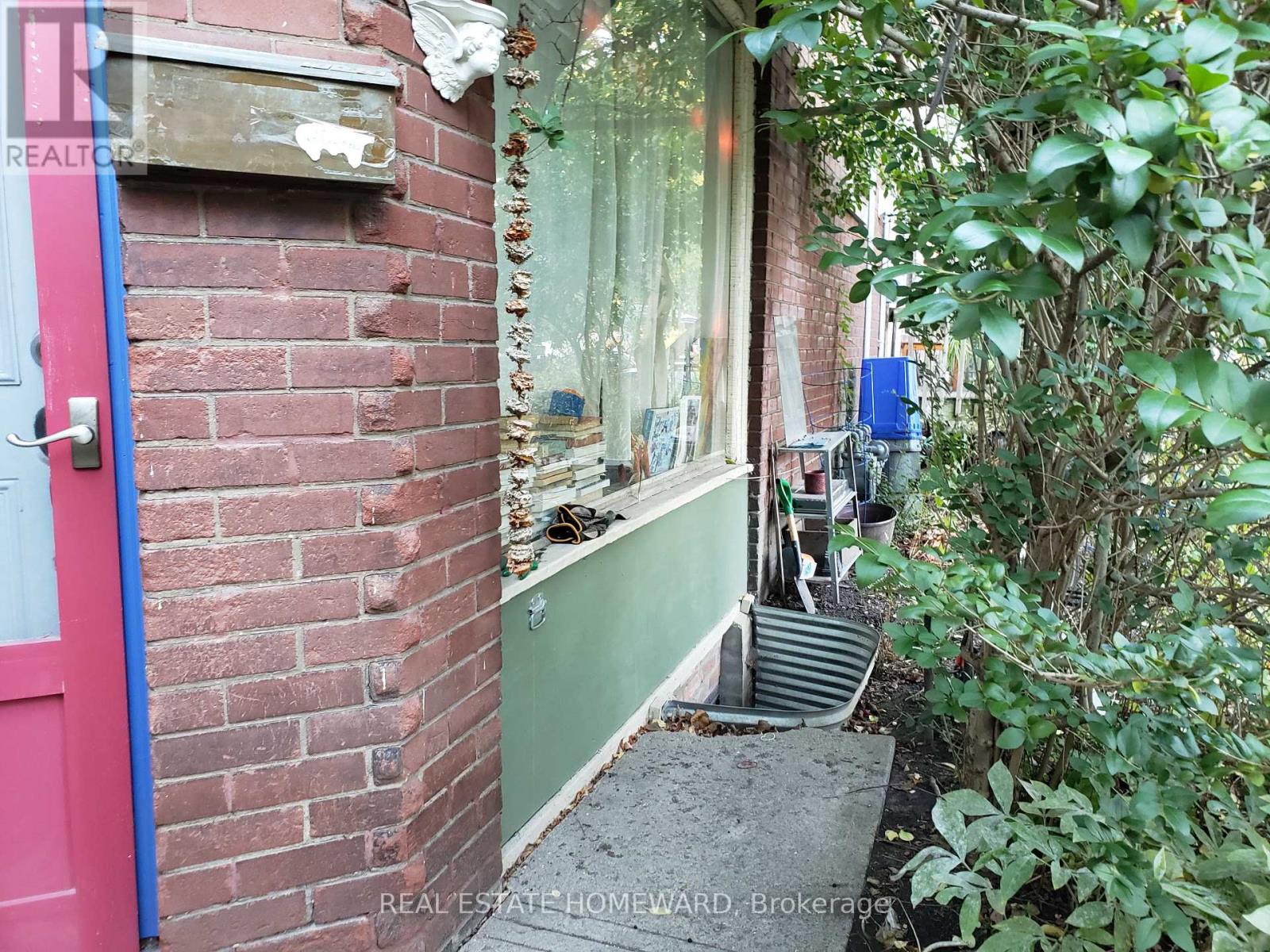 2 - 393 Christie Street, Toronto, Ontario  M6E 3C5 - Photo 22 - C12430438