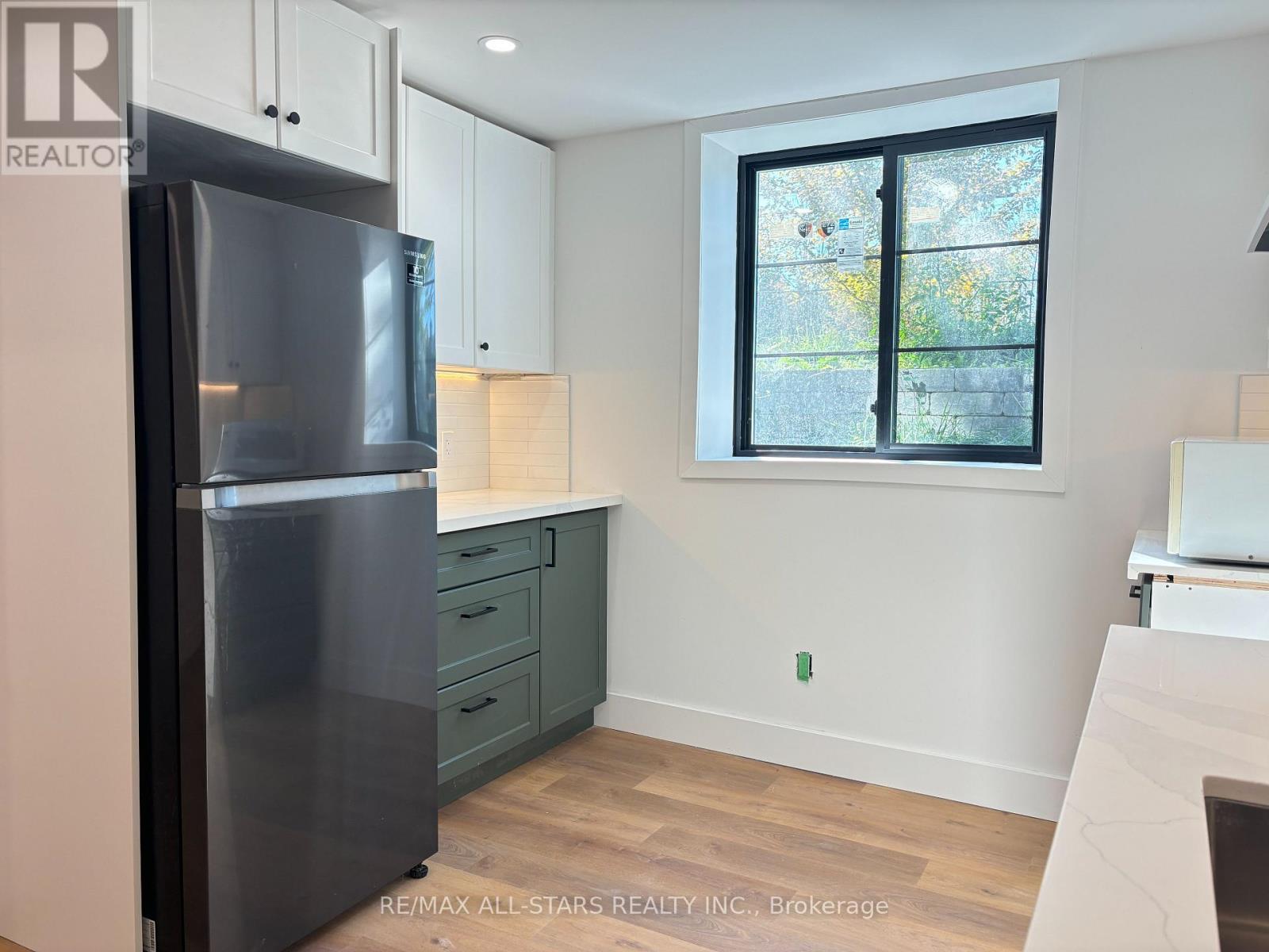 A - 1678 Metro Road, Georgina, Ontario  L0E 1S0 - Photo 4 - N12433734