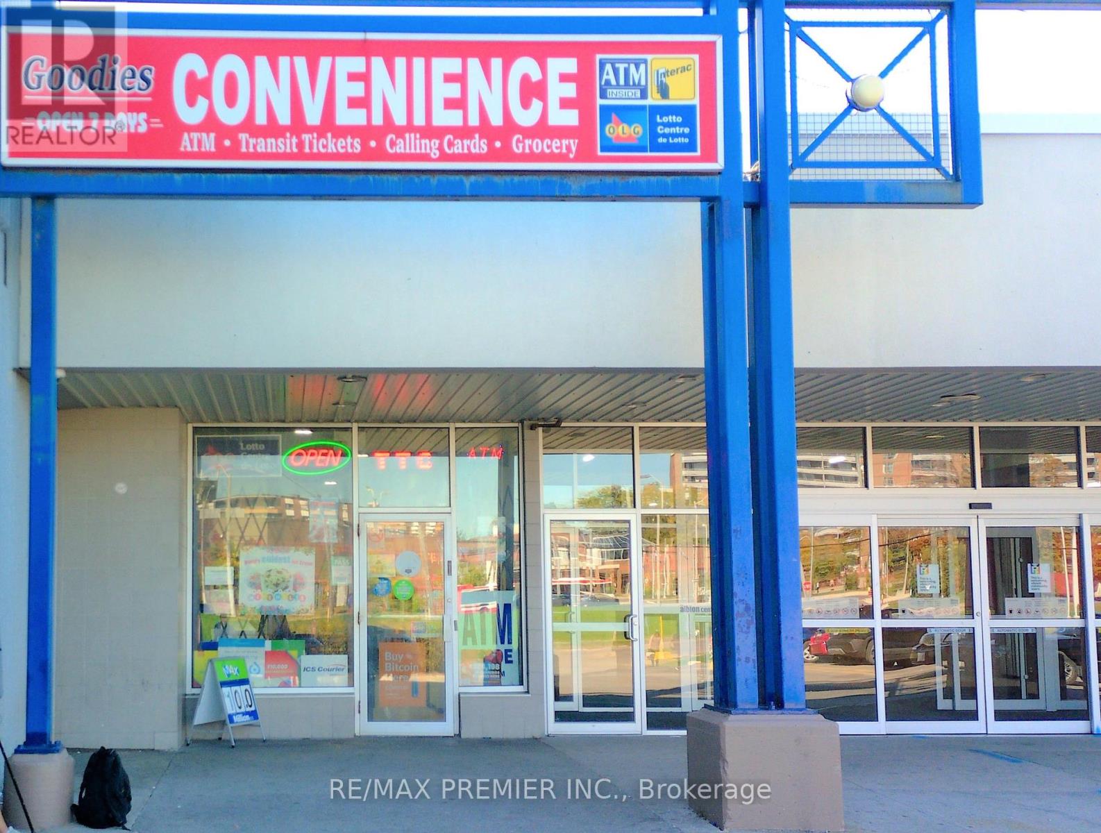 37a - 1530 Albion Road, Toronto, Ontario  M9V 1B4 - Photo 2 - W12435385