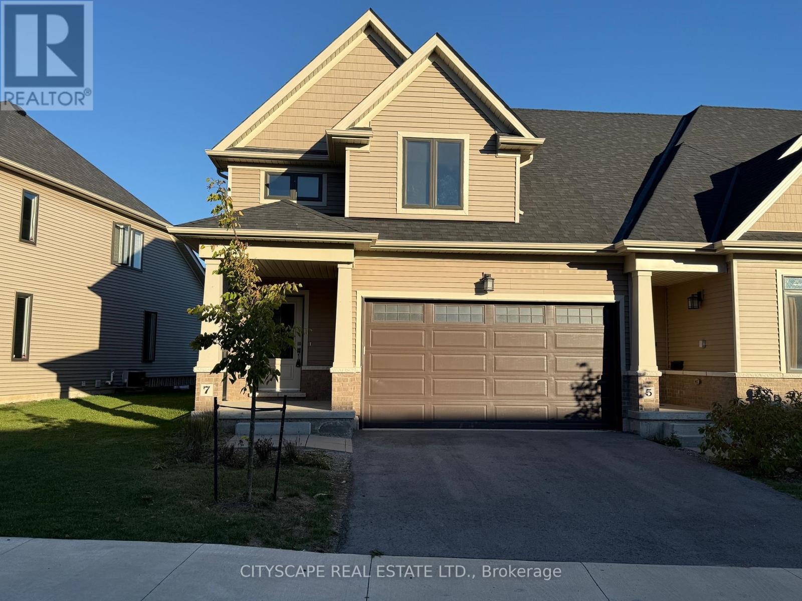 7 - 4311 Mann Street, Niagara Falls, Ontario  L2G 0E7 - Photo 1 - X12430769