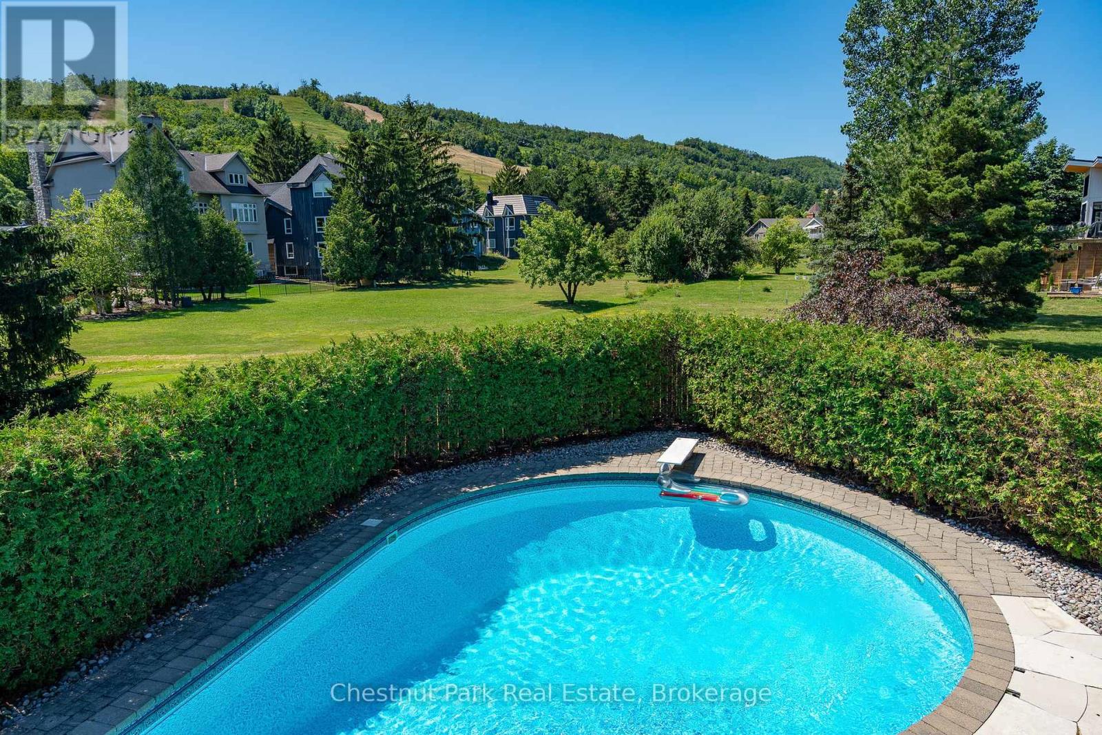 133 Carmichael Crescent, Blue Mountains, Ontario  L9Y 0R2 - Photo 23 - X12374940