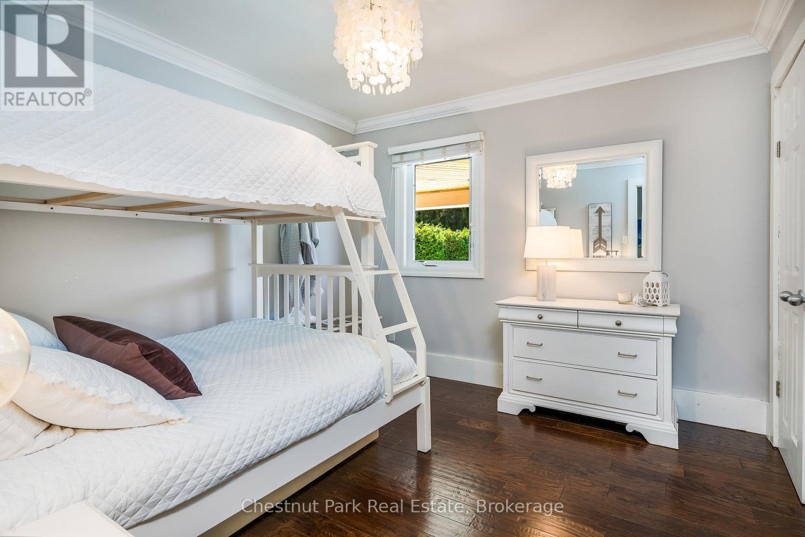 133 Carmichael Crescent, Blue Mountains, Ontario  L9Y 0R2 - Photo 14 - X12374940
