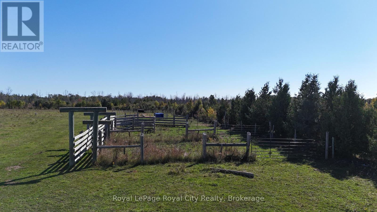 2 Belrose Road, Northern Bruce Peninsula, Ontario  N0H 2R0 - Photo 12 - X12436314