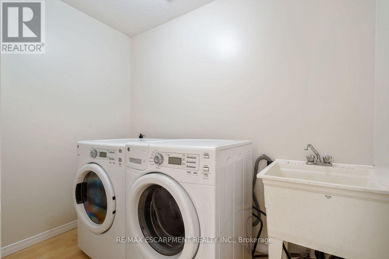 P87 - 175 David Bergey Drive, Kitchener, Ontario  N2E 4H6 - Photo 15 - X12437950