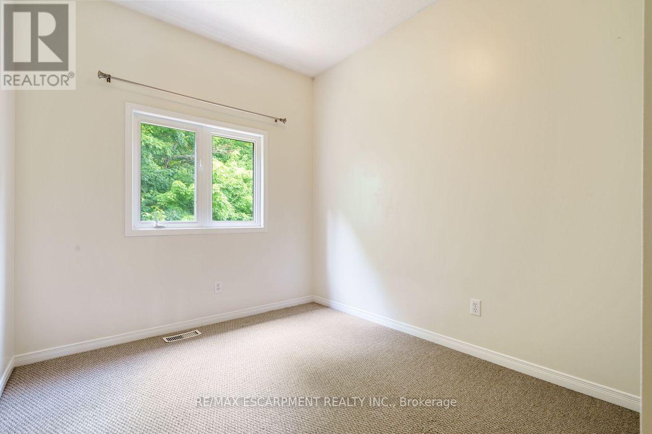 P87 - 175 David Bergey Drive, Kitchener, Ontario  N2E 4H6 - Photo 21 - X12437950