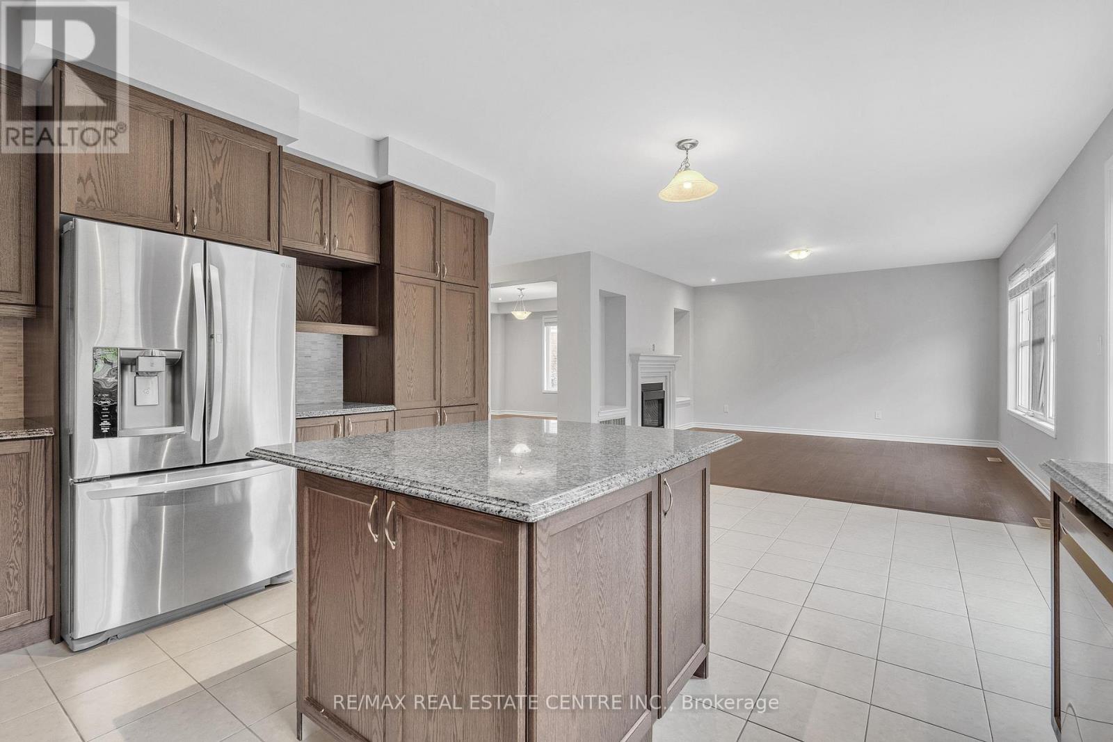 260 Shady Glen Crescent, Kitchener, Ontario  N2R 0J9 - Photo 18 - X12437960
