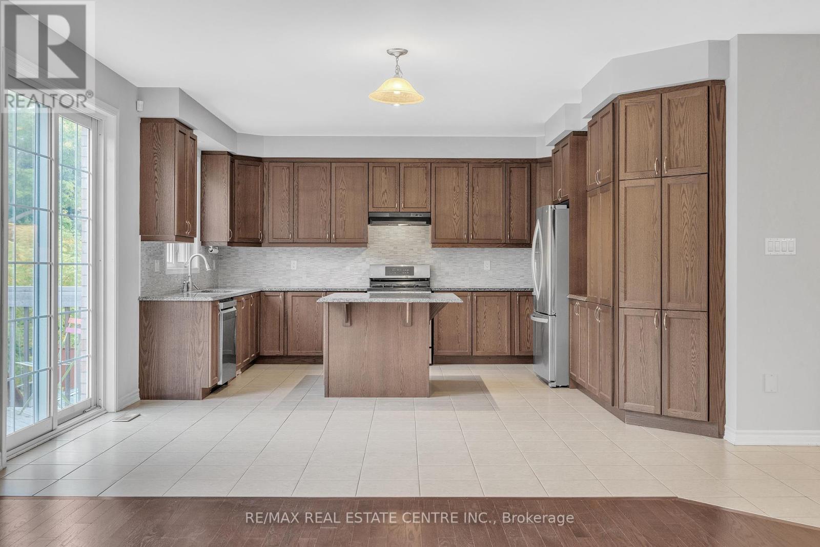 260 Shady Glen Crescent, Kitchener, Ontario  N2R 0J9 - Photo 20 - X12437960