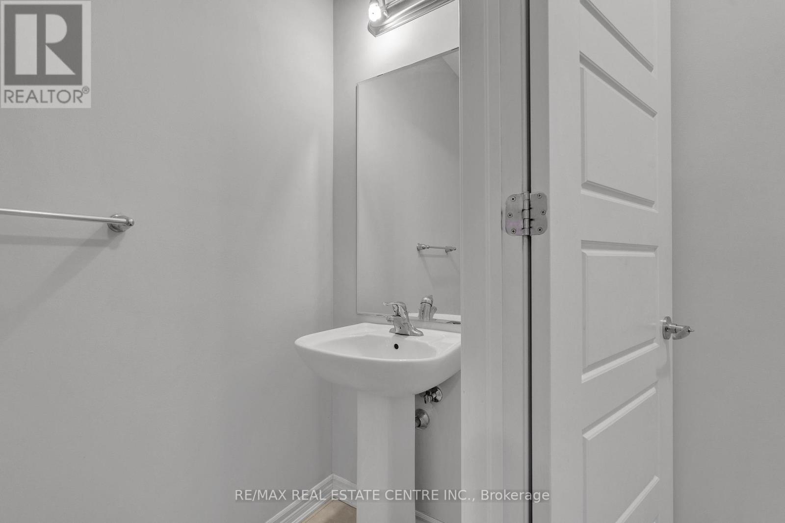 260 Shady Glen Crescent, Kitchener, Ontario  N2R 0J9 - Photo 22 - X12437960