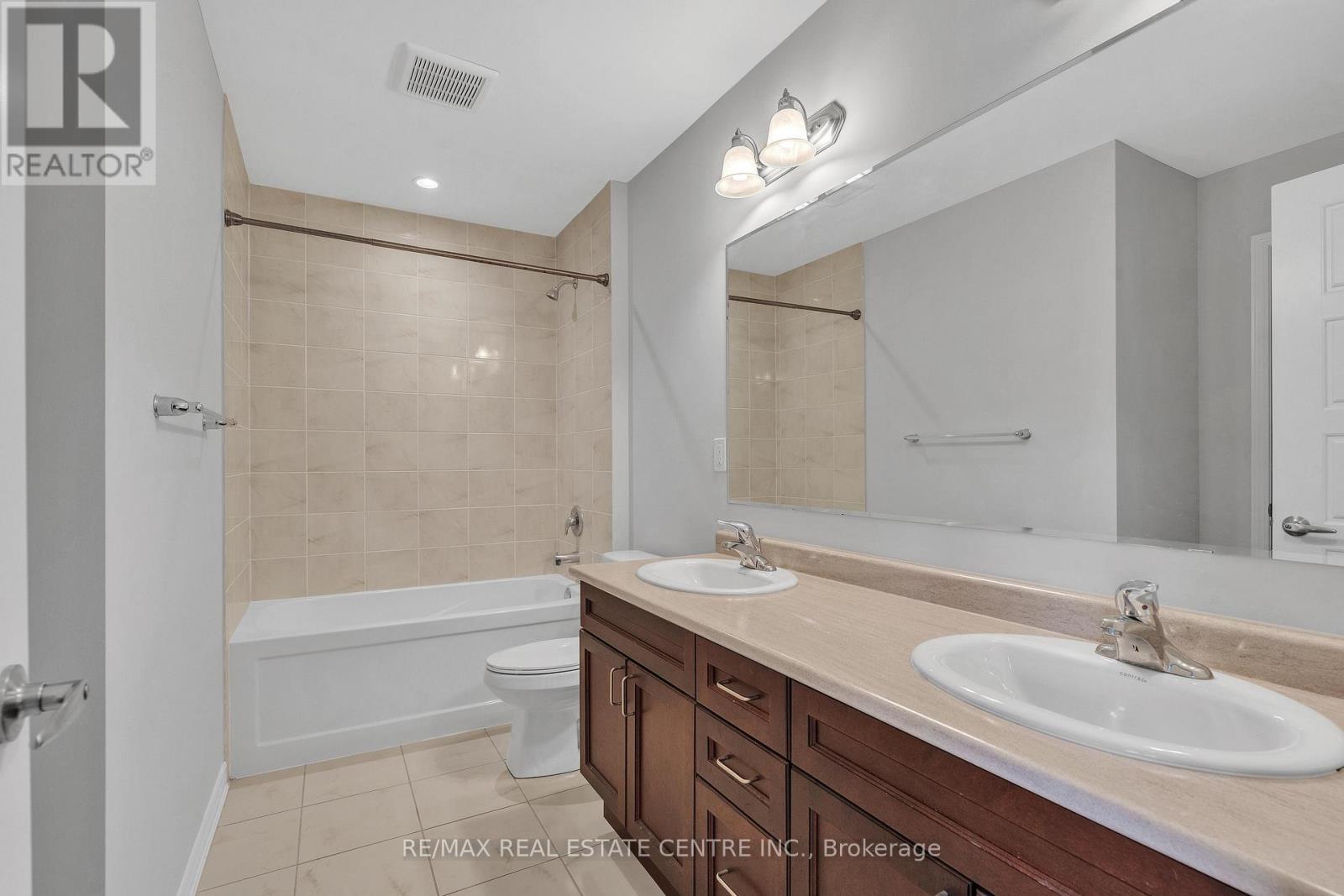 260 Shady Glen Crescent, Kitchener, Ontario  N2R 0J9 - Photo 30 - X12437960