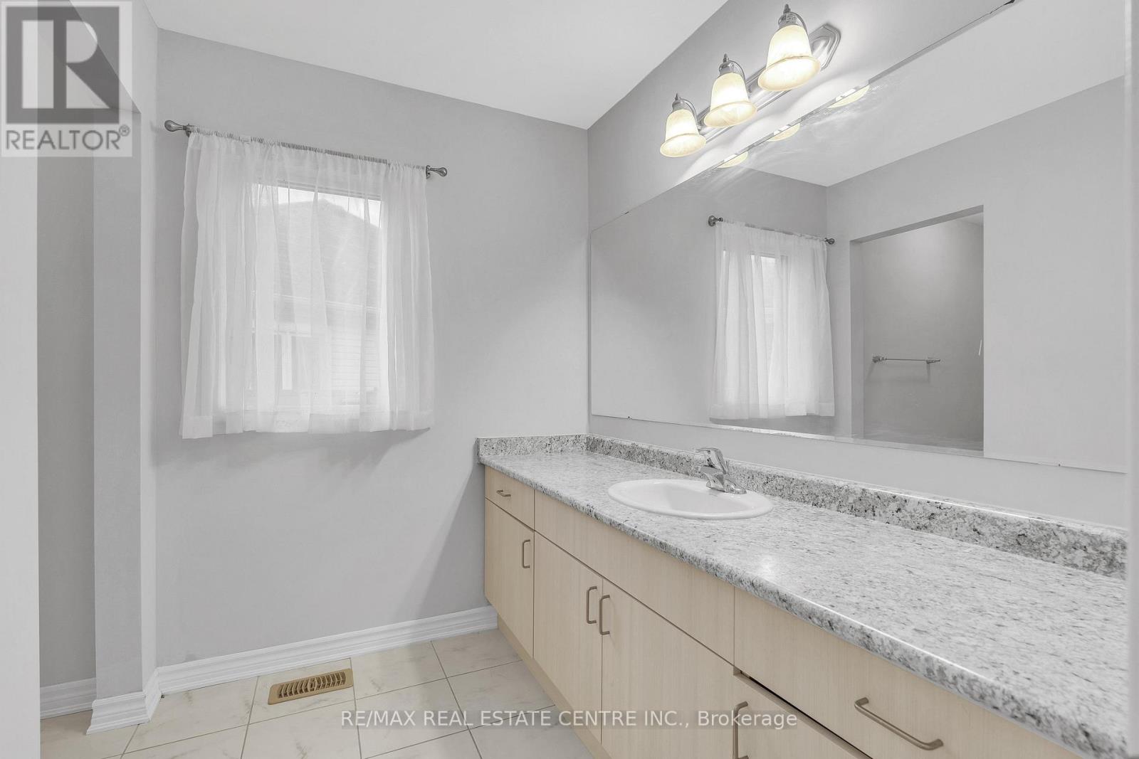 260 Shady Glen Crescent, Kitchener, Ontario  N2R 0J9 - Photo 32 - X12437960