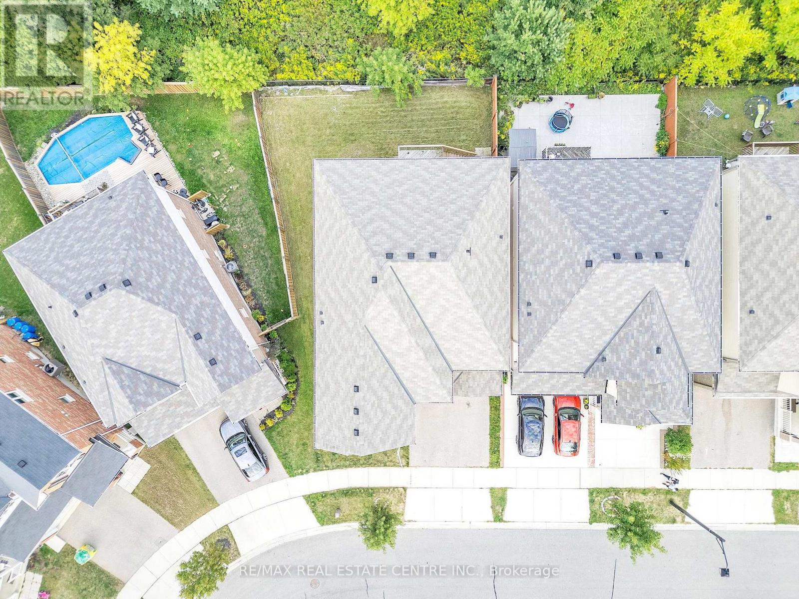 260 Shady Glen Crescent, Kitchener, Ontario  N2R 0J9 - Photo 4 - X12437960