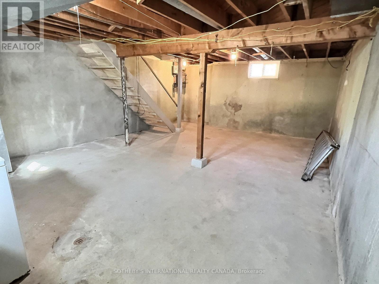 27 Hilltop Drive, Cambridge, Ontario  N1R 1S8 - Photo 14 - X12438007