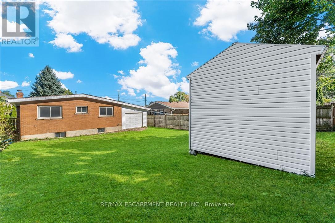 6122 Mayfair Drive, Niagara Falls, Ontario  L2J 1W1 - Photo 31 - X12438008