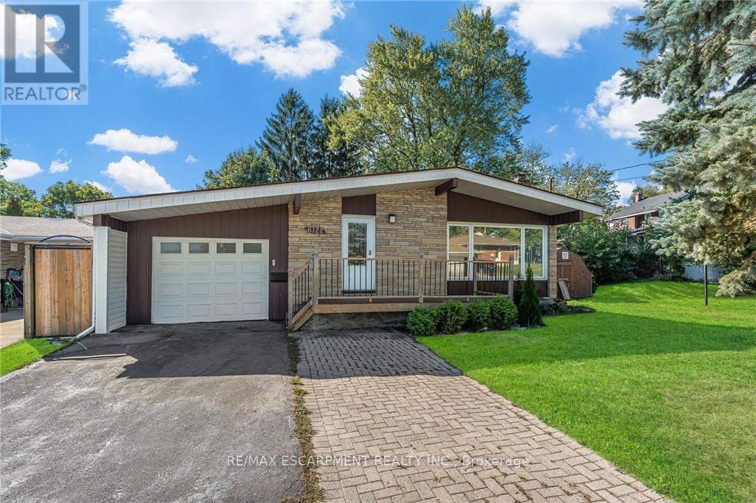 6122 Mayfair Drive, Niagara Falls, Ontario  L2J 1W1 - Photo 34 - X12438008