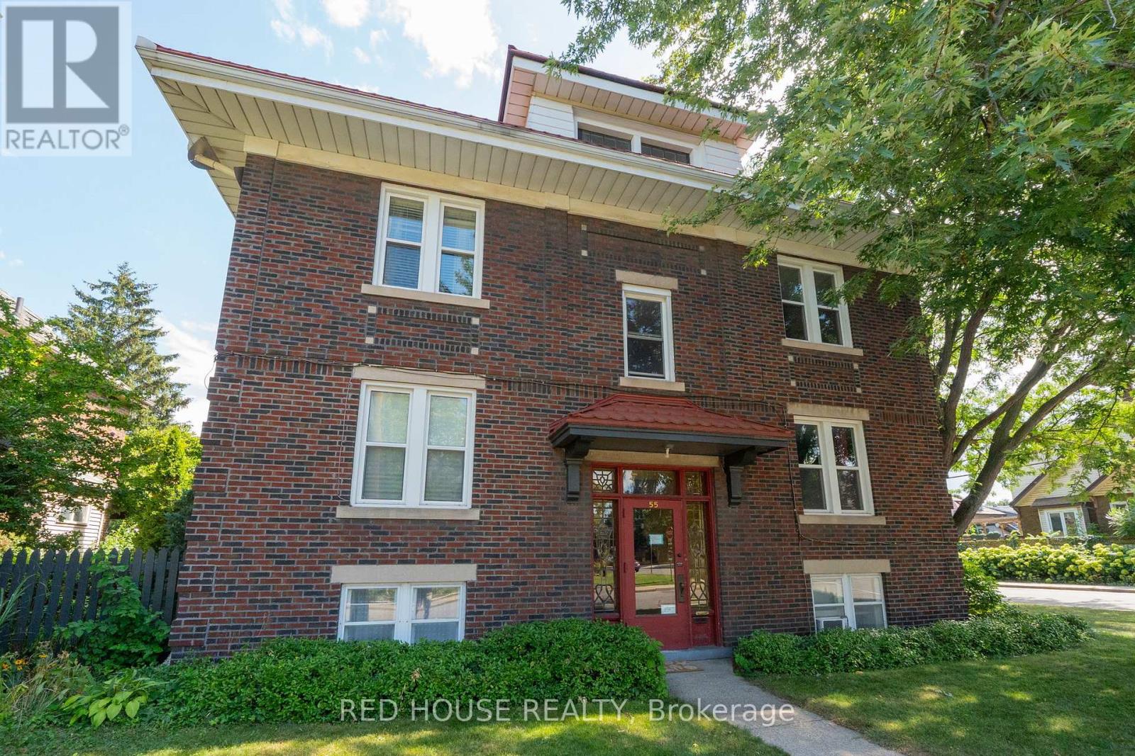 UNIT 6 - 55 BALSAM AVENUE S, Hamilton, Ontario