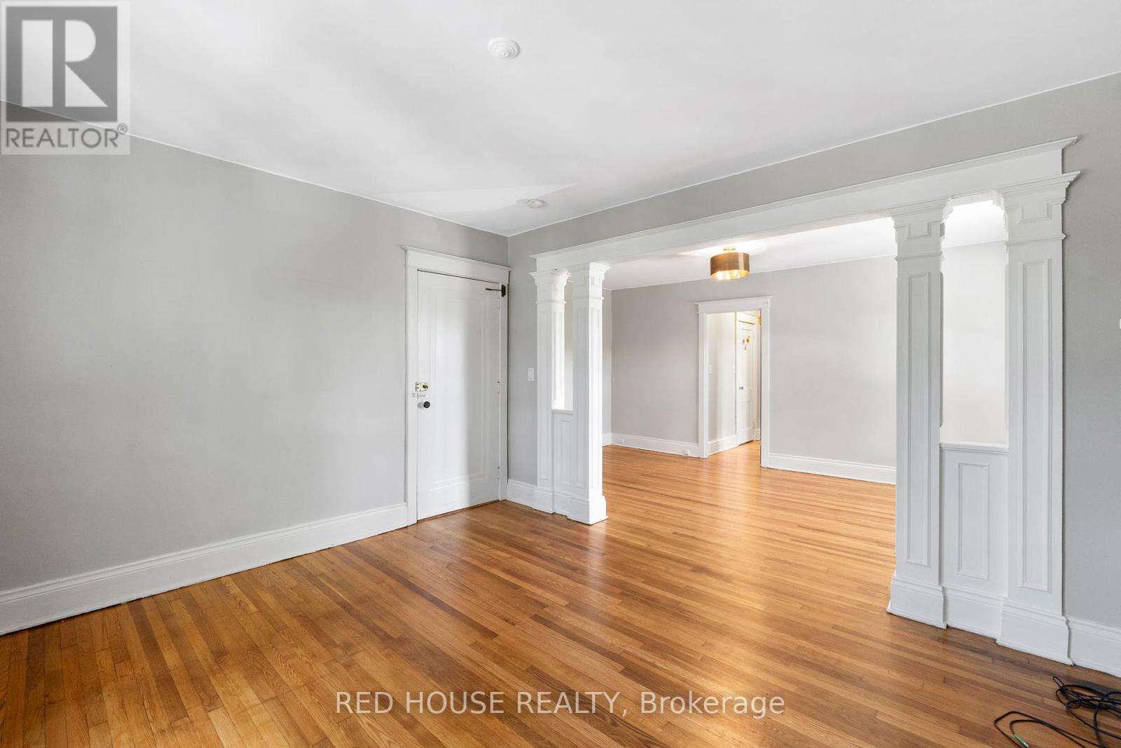 Unit 6 - 55 Balsam Avenue S, Hamilton, Ontario  L8M 3A9 - Photo 10 - X12438010