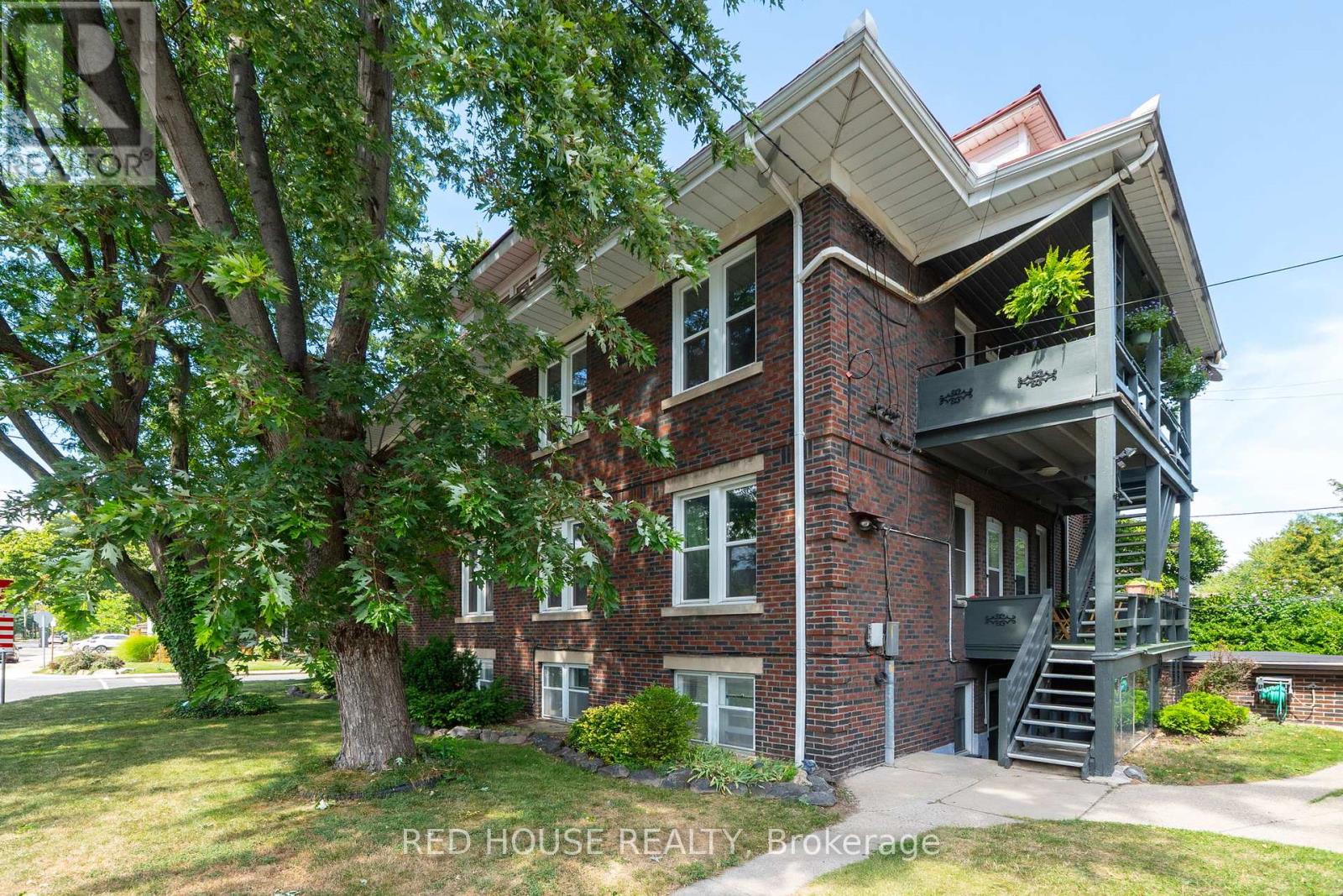 Unit 6 - 55 Balsam Avenue S, Hamilton, Ontario  L8M 3A9 - Photo 14 - X12438010