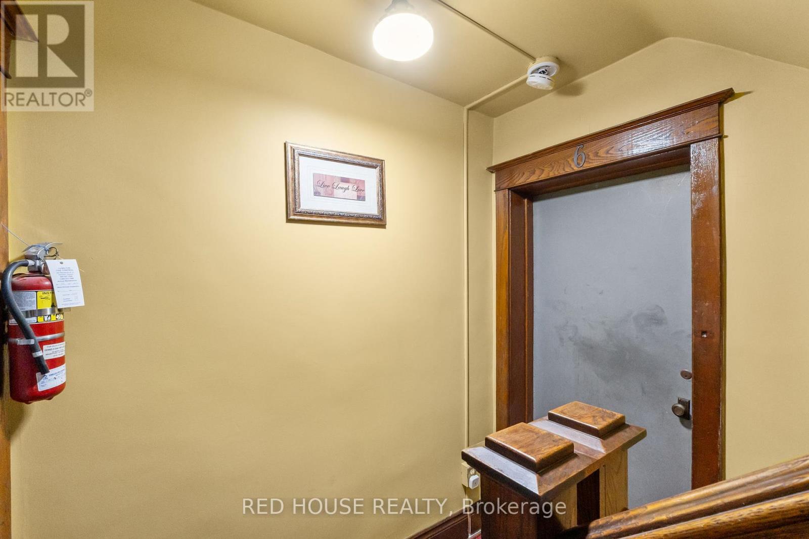 Unit 6 - 55 Balsam Avenue S, Hamilton, Ontario  L8M 3A9 - Photo 16 - X12438010