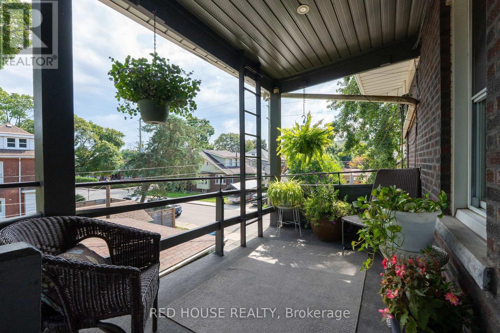 Unit 6 - 55 Balsam Avenue S, Hamilton, Ontario  L8M 3A9 - Photo 2 - X12438010