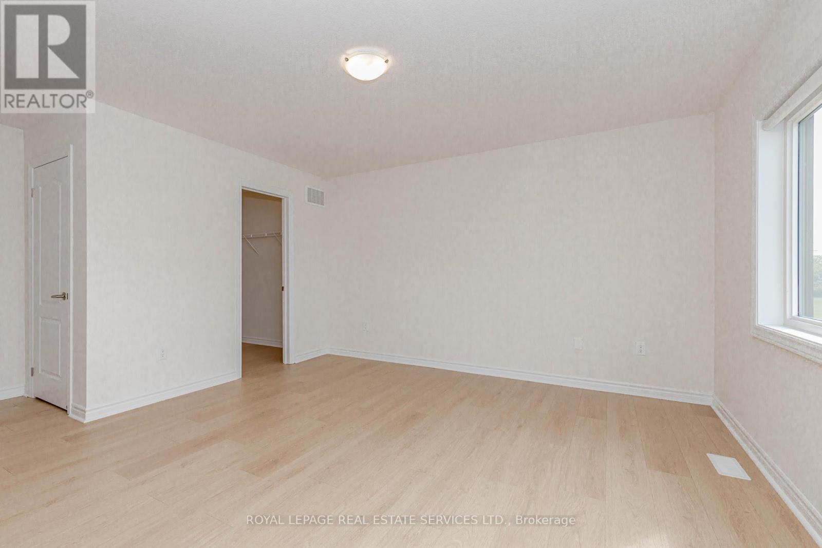 96 Explorer Way W, Thorold, Ontario  L2V 0K3 - Photo 19 - X12438059