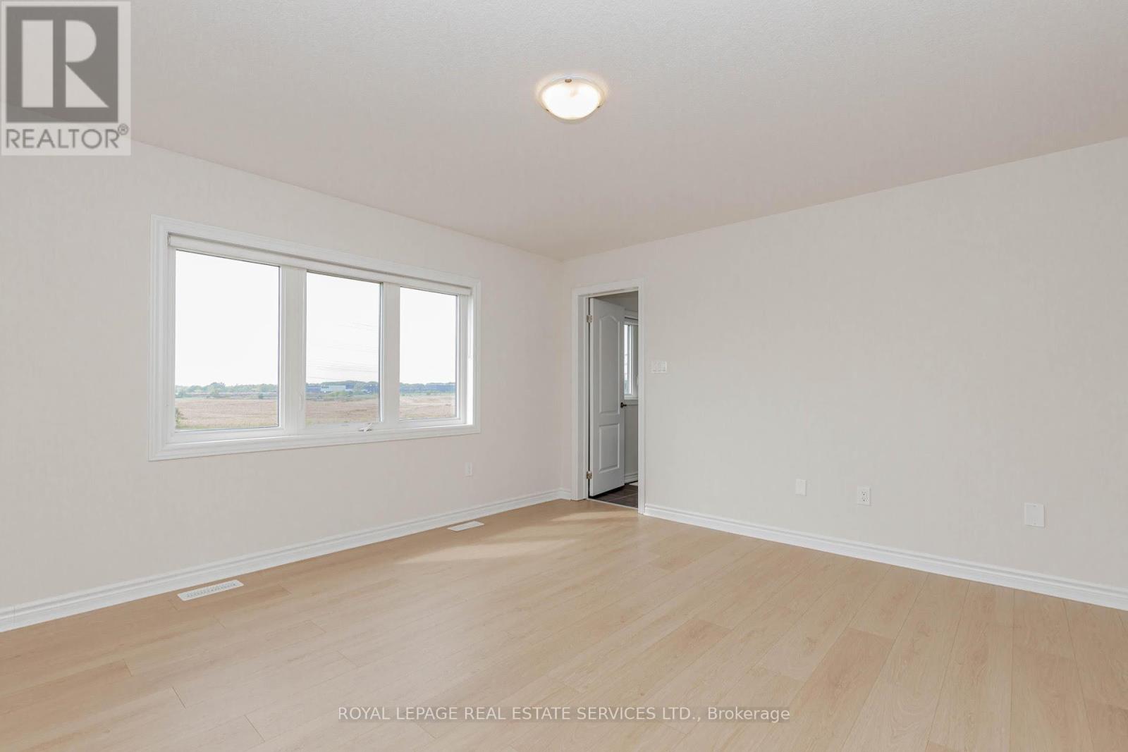 96 Explorer Way W, Thorold, Ontario  L2V 0K3 - Photo 21 - X12438059