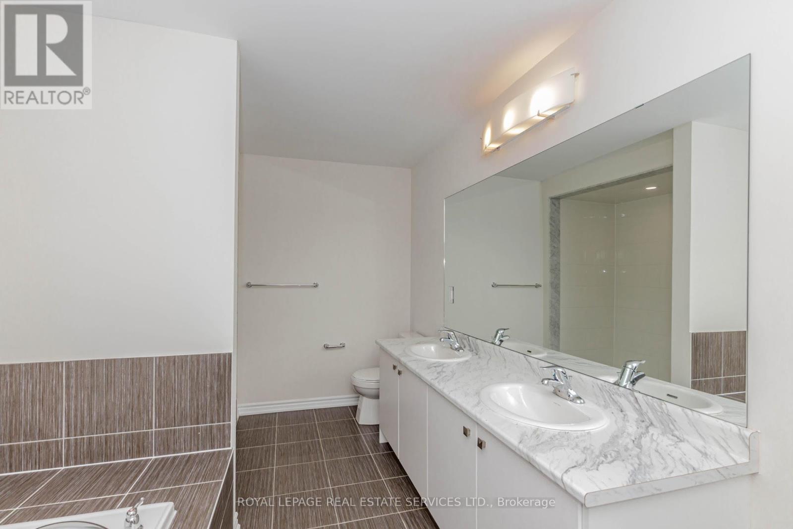 96 Explorer Way W, Thorold, Ontario  L2V 0K3 - Photo 22 - X12438059