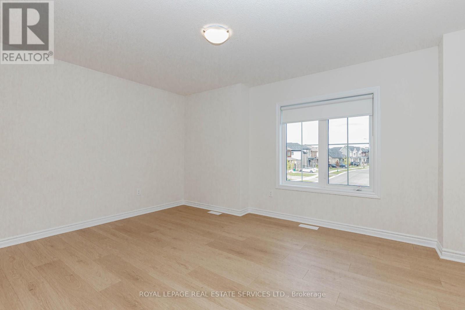 96 Explorer Way W, Thorold, Ontario  L2V 0K3 - Photo 28 - X12438059