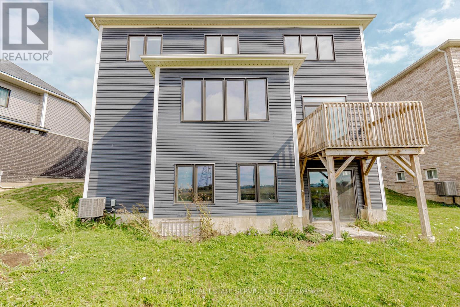 96 Explorer Way W, Thorold, Ontario  L2V 0K3 - Photo 38 - X12438059