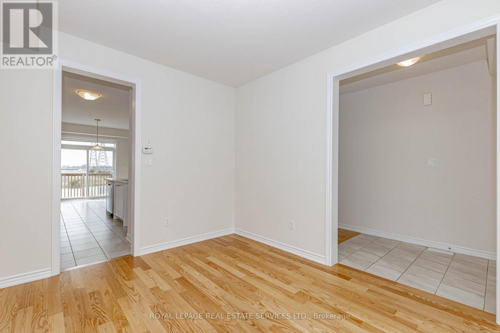 96 Explorer Way W, Thorold, Ontario  L2V 0K3 - Photo 5 - X12438059