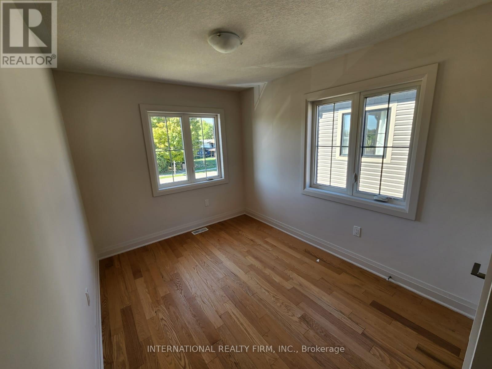 122 Middleton Street, Zorra, Ontario  N0M 2M0 - Photo 11 - X12438088
