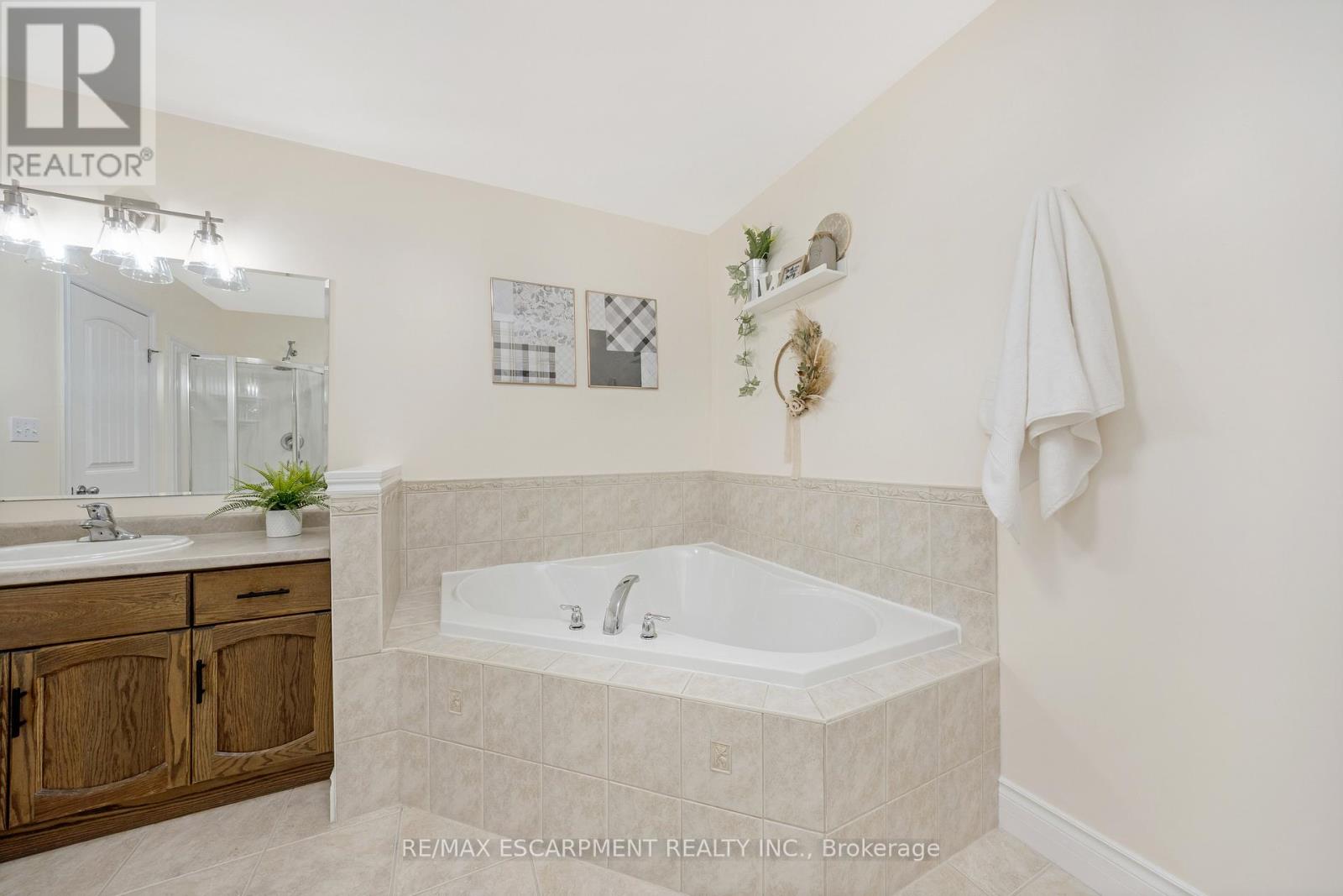 197 Carters Lane, Guelph/eramosa, Ontario  N0B 2K0 - Photo 23 - X12438093