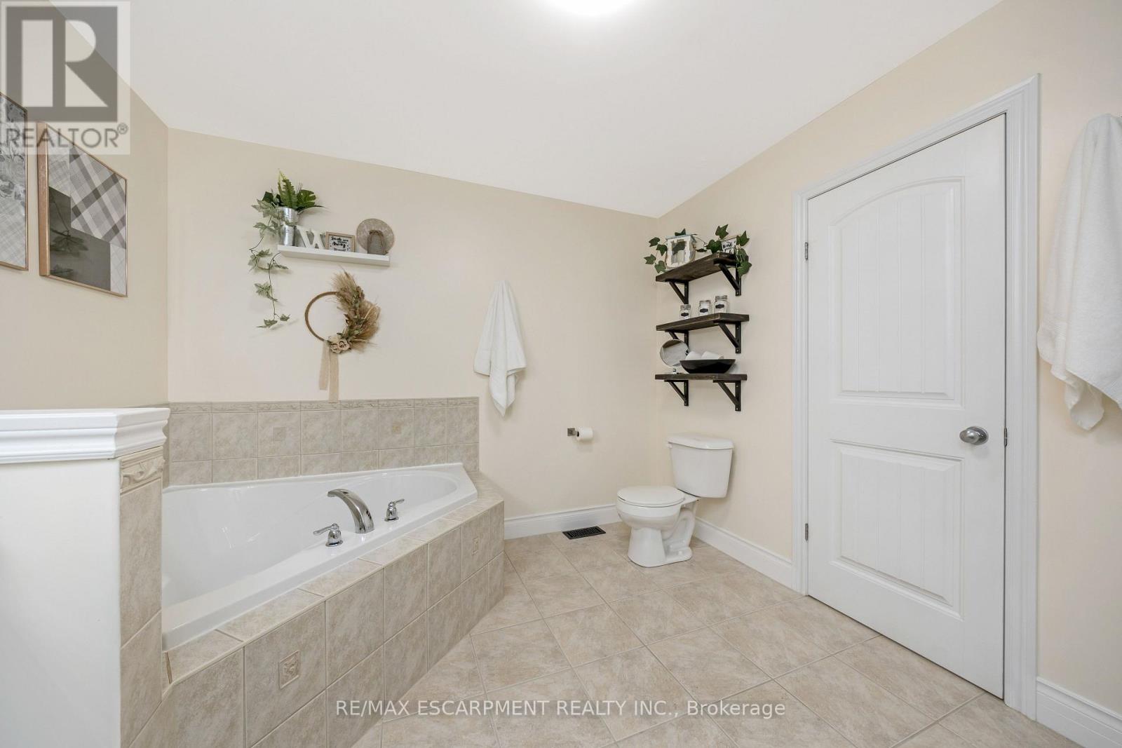 197 Carters Lane, Guelph/eramosa, Ontario  N0B 2K0 - Photo 24 - X12438093