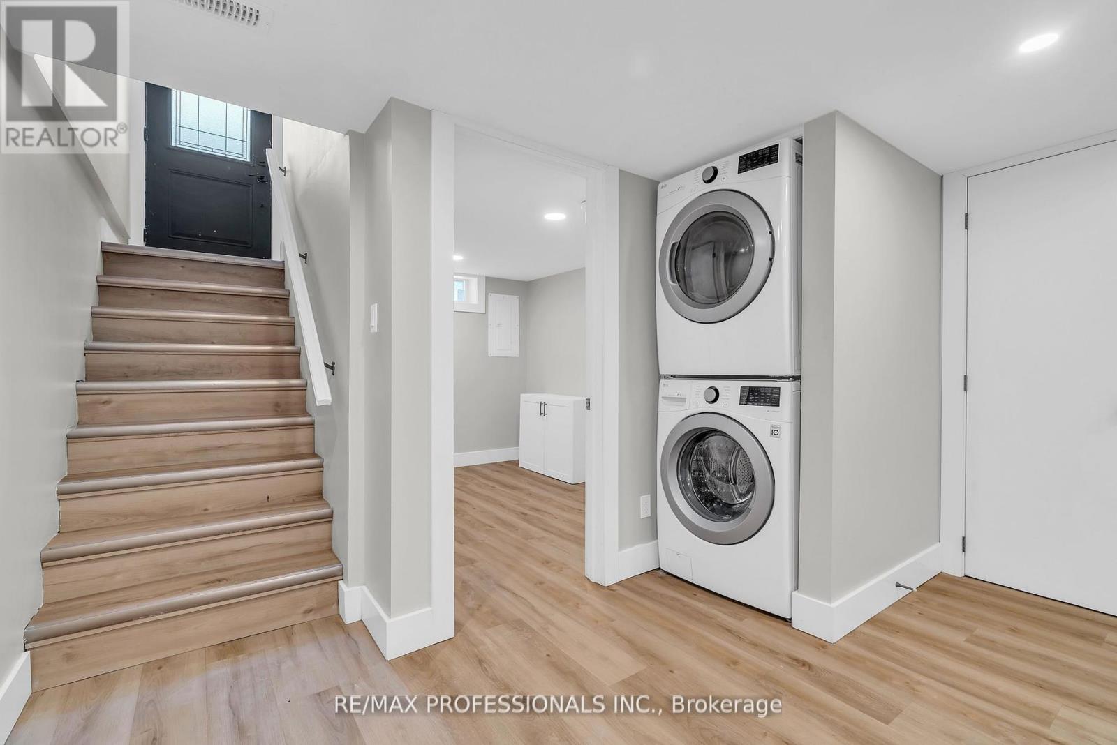 LOWER - 139 BYRON AVENUE, Kitchener, Ontario